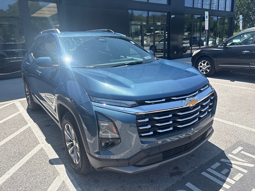 Used 2025 Chevrolet Equinox LT Sport Utility