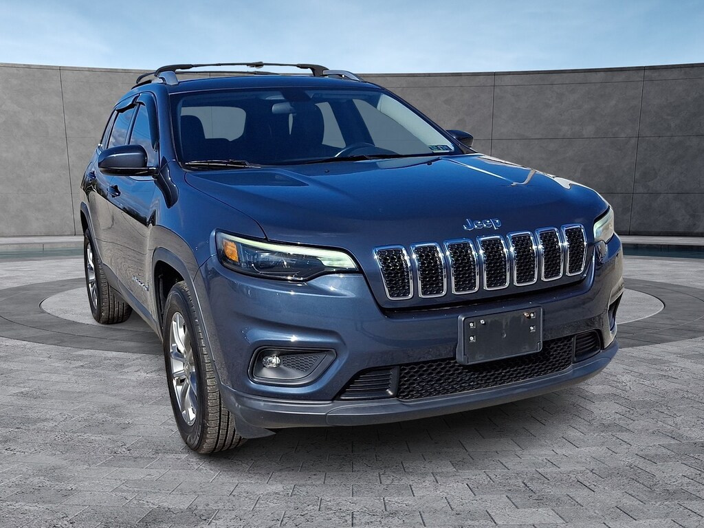 Used 2019 Jeep Cherokee Latitude Plus 4x4 Sport Utility