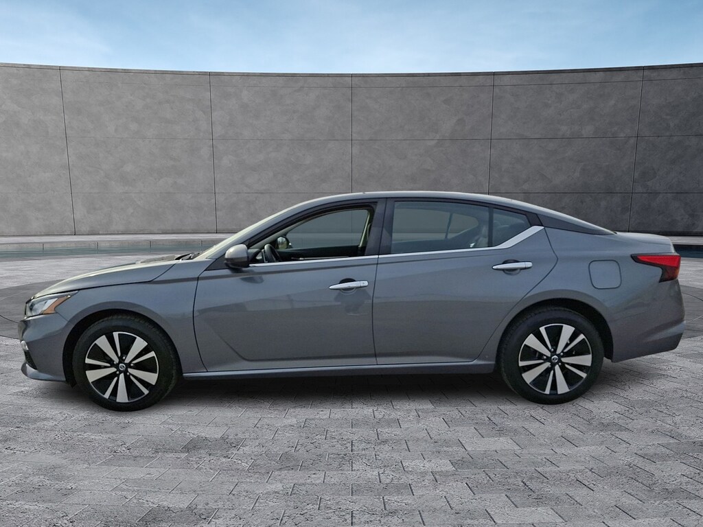 Used 2021 Nissan Altima SV Intelligent AWD Sedan