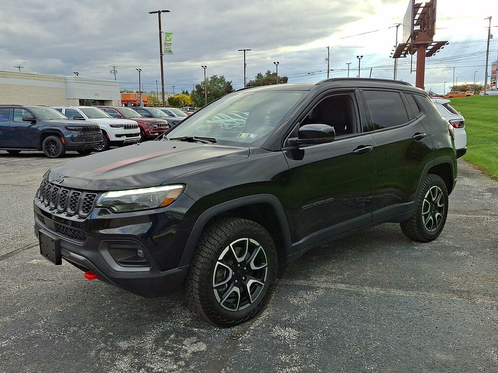Used 2024 Jeep Compass Trailhawk 4x4 Sport Utility