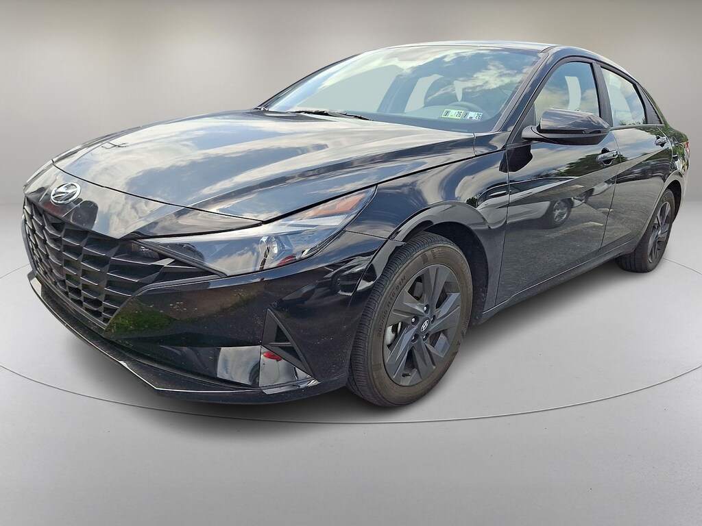 Used 2023 Hyundai Elantra SEL Sedan