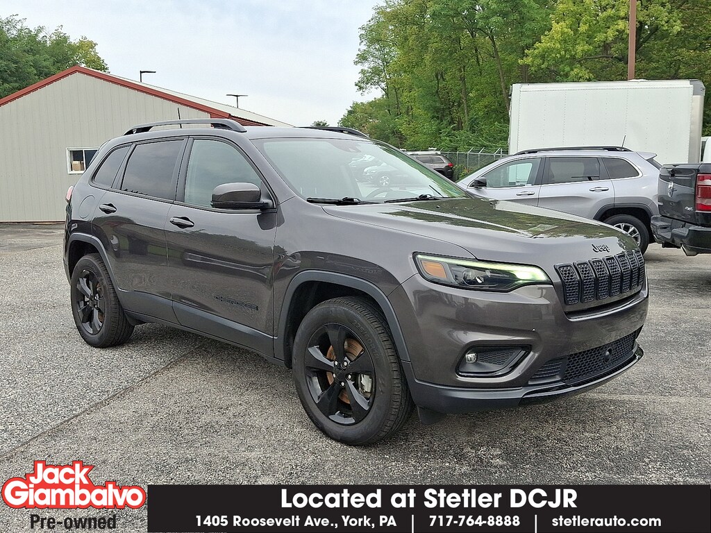 Used 2021 Jeep Cherokee Altitude 4X4 Sport Utility