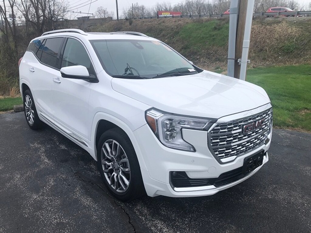 Used 2023 GMC Terrain Denali Sport Utility