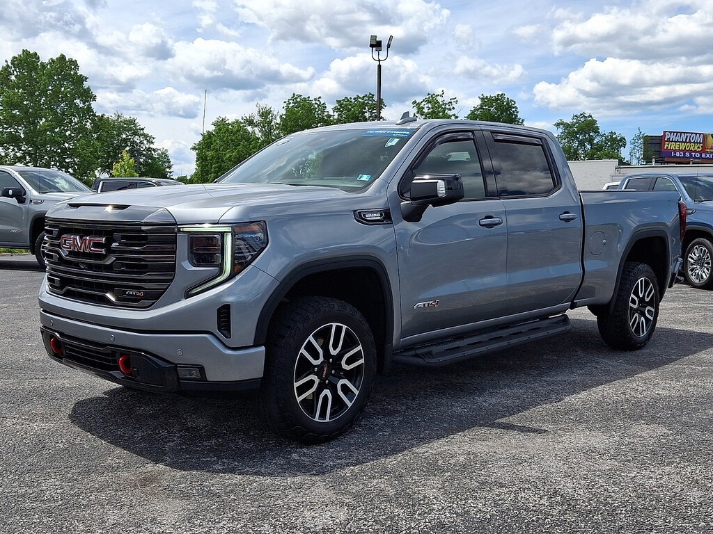 Used 2023 GMC Sierra 1500 4WD Crew Cab Standard Box AT4 Crew Cab