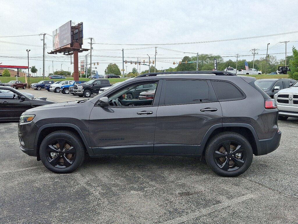 Used 2021 Jeep Cherokee Altitude 4X4 Sport Utility