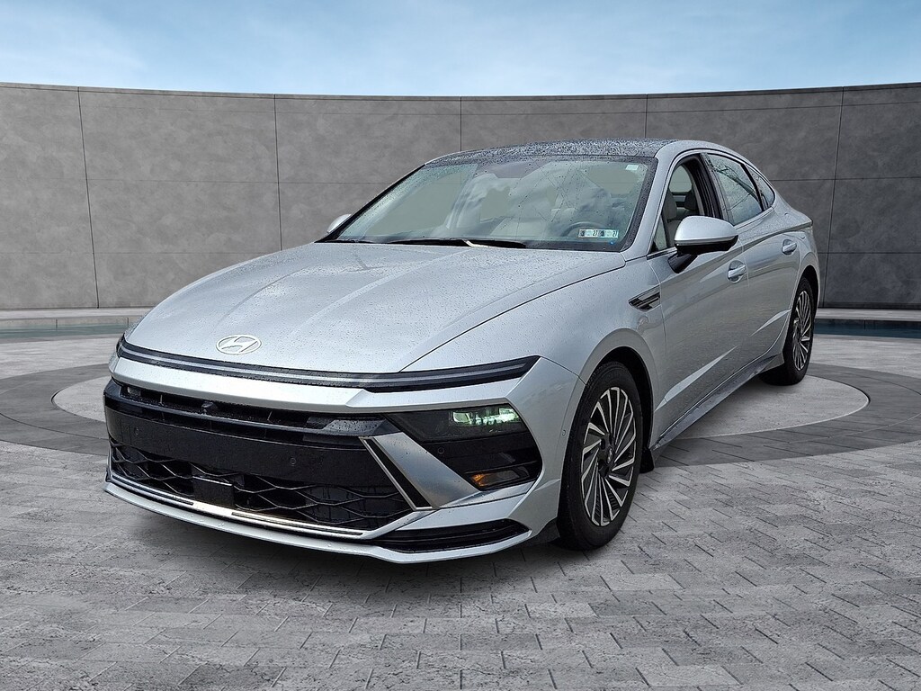 Certified 2025 Hyundai Sonata Hybrid Limited Sedan