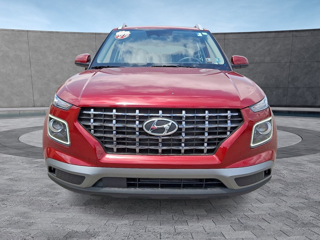 Used 2025 Hyundai Venue Limited Sport Utility