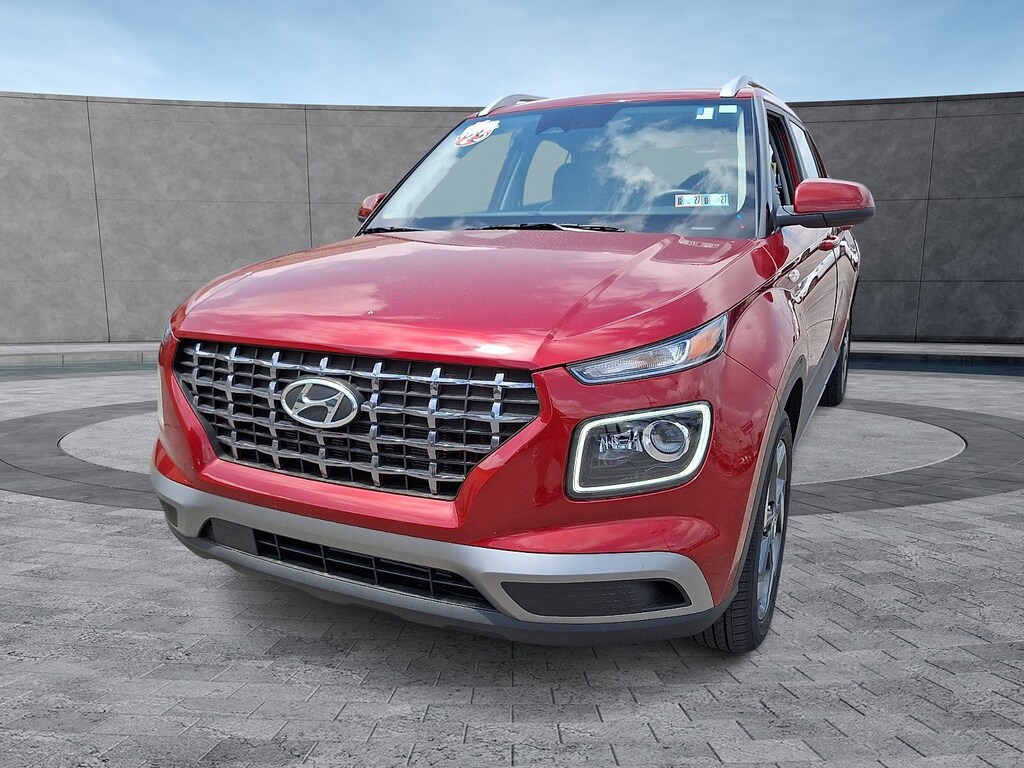 Used 2025 Hyundai Venue Limited Sport Utility