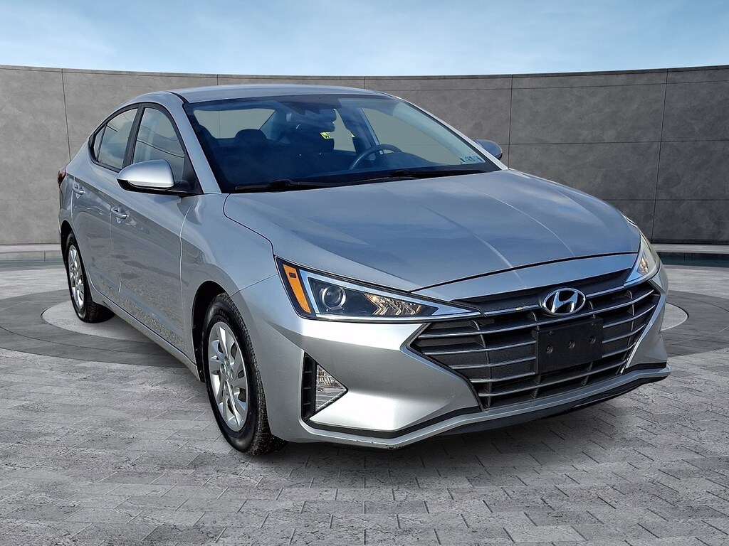 Used 2020 Hyundai Elantra SE Sedan