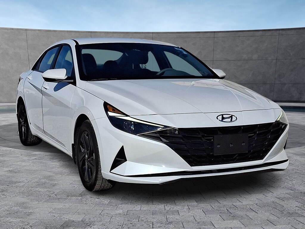 Used 2023 Hyundai Elantra SEL Sedan