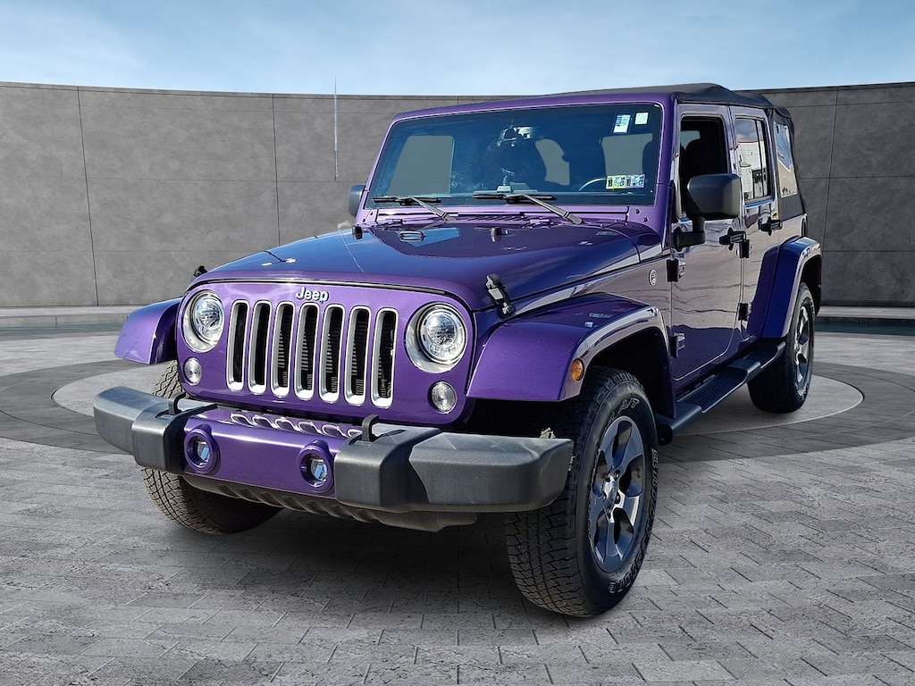 Used 2017 Jeep Wrangler Unlimited Sahara 4x4 Sport Utility