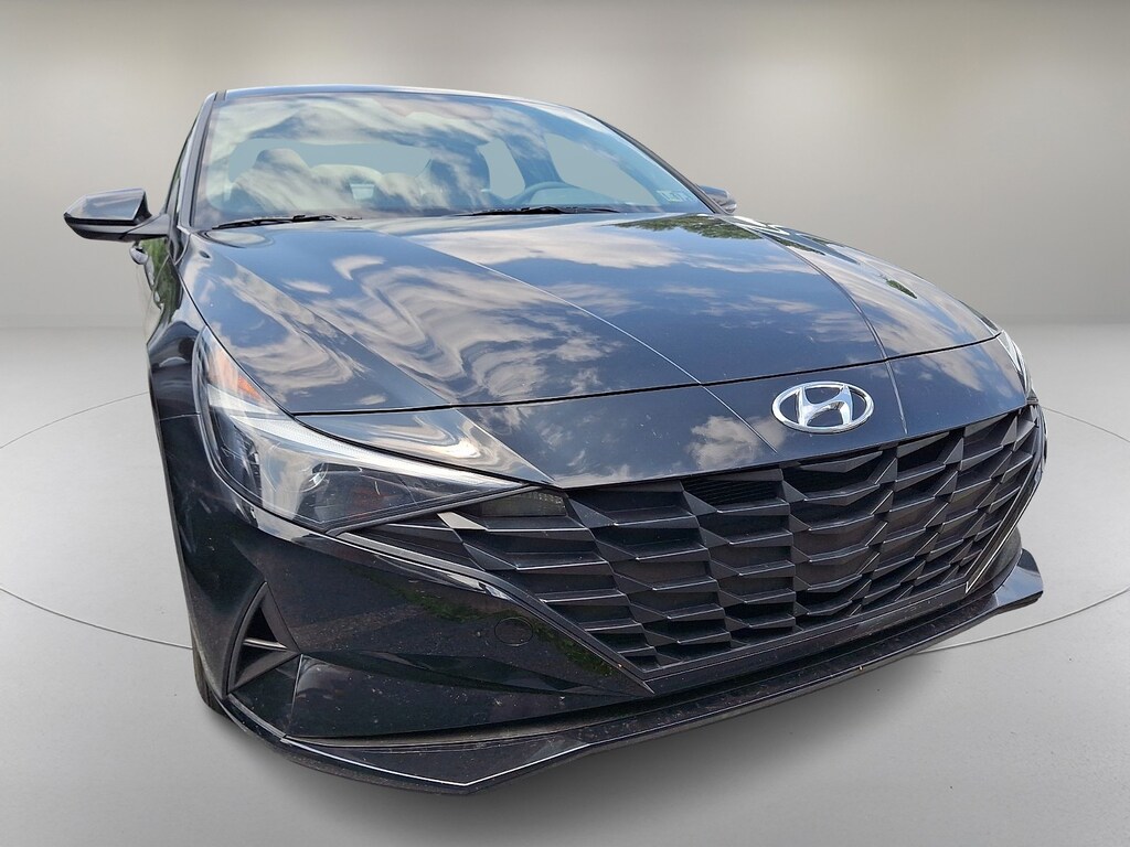 Used 2023 Hyundai Elantra SEL Sedan