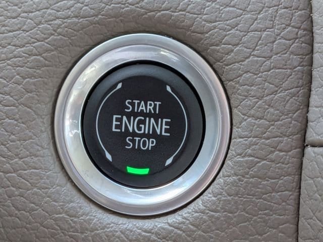 2024 GMC Yukon Denali - Photo 31