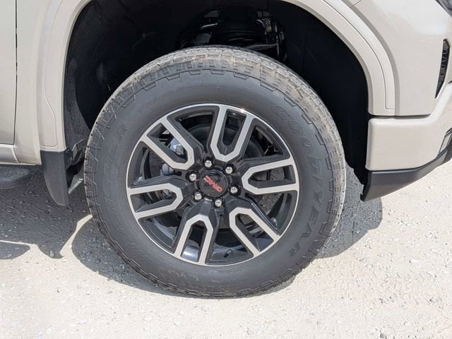 2026 GMC Sierra 1500 AT4 - Photo 10