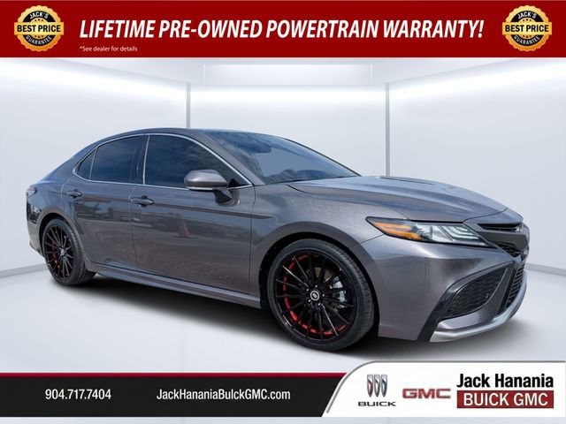 2024 Toyota Camry XSE Hybrid's photo