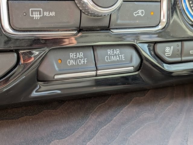 2024 GMC Yukon Denali - Photo 24