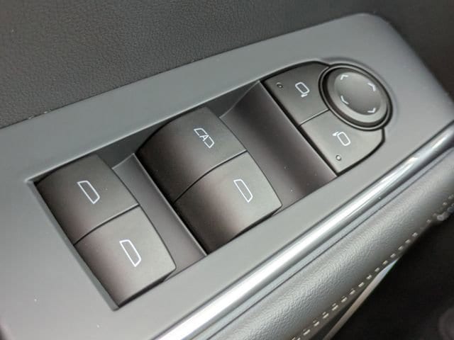 2026 GMC Acadia Elevation - Photo 25