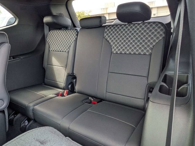 2026 GMC Acadia Denali - Photo 13