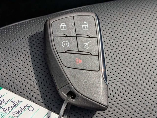 2026 GMC Acadia Denali - Photo 33