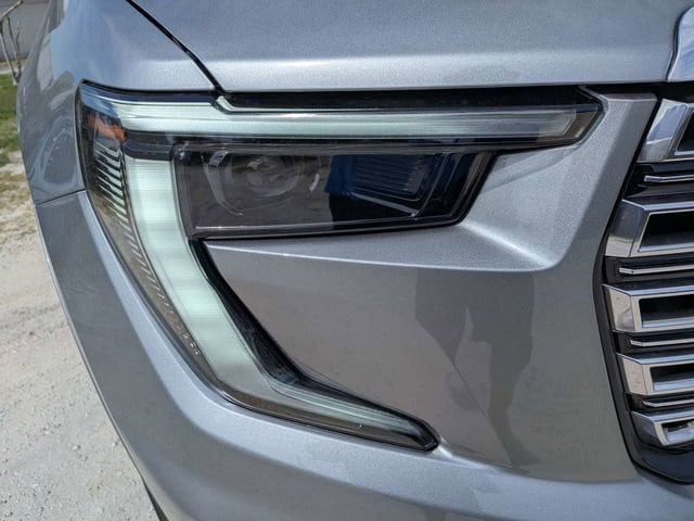 2026 GMC Acadia Denali - Photo 9