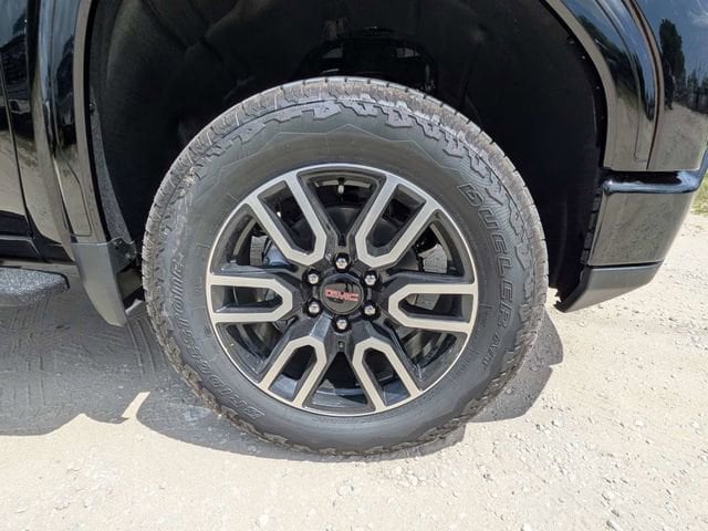 2026 GMC Sierra 1500 AT4 - Photo 10