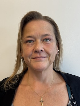 Staff member Jennifer Stevenson from ID_30156e
