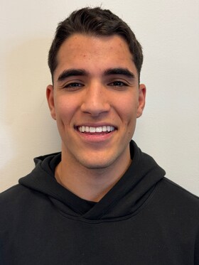 Staff member Deen Ayash from ID_30156e