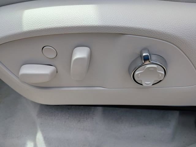 2026 Buick Enclave Avenir - Photo 18