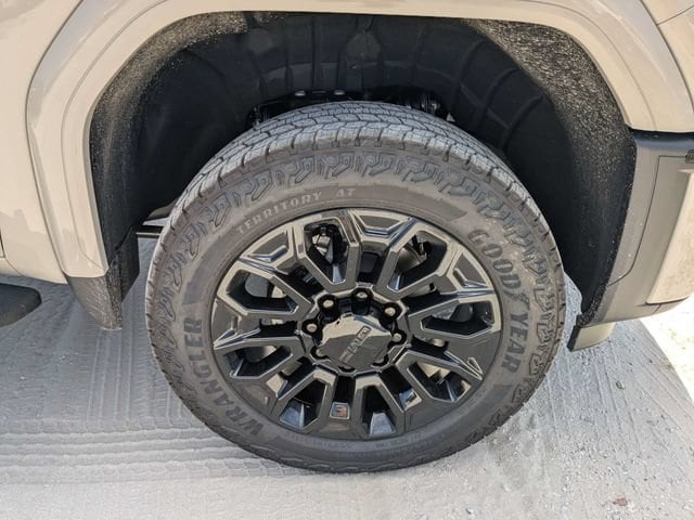 2026 GMC Sierra 2500HD AT4 - Photo 10