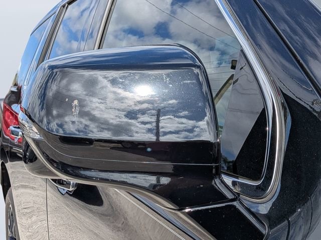 2024 GMC Yukon Denali - Photo 11