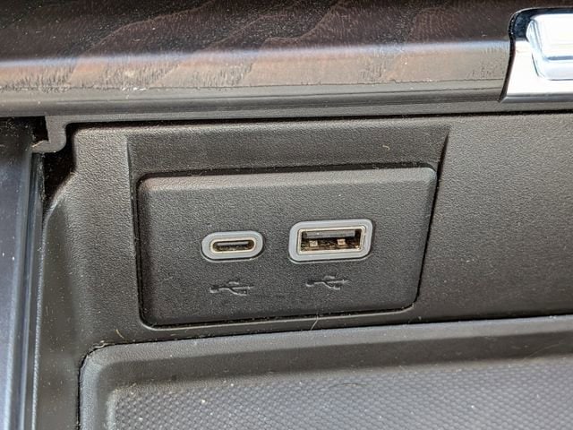 2024 GMC Yukon Denali - Photo 22