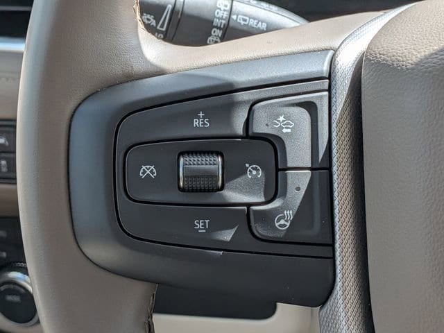 2024 GMC Yukon Denali - Photo 28