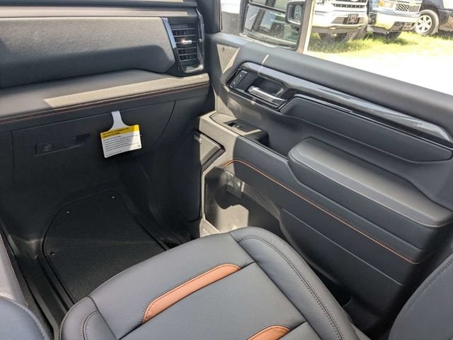 2026 GMC Sierra 2500HD AT4 - Photo 17