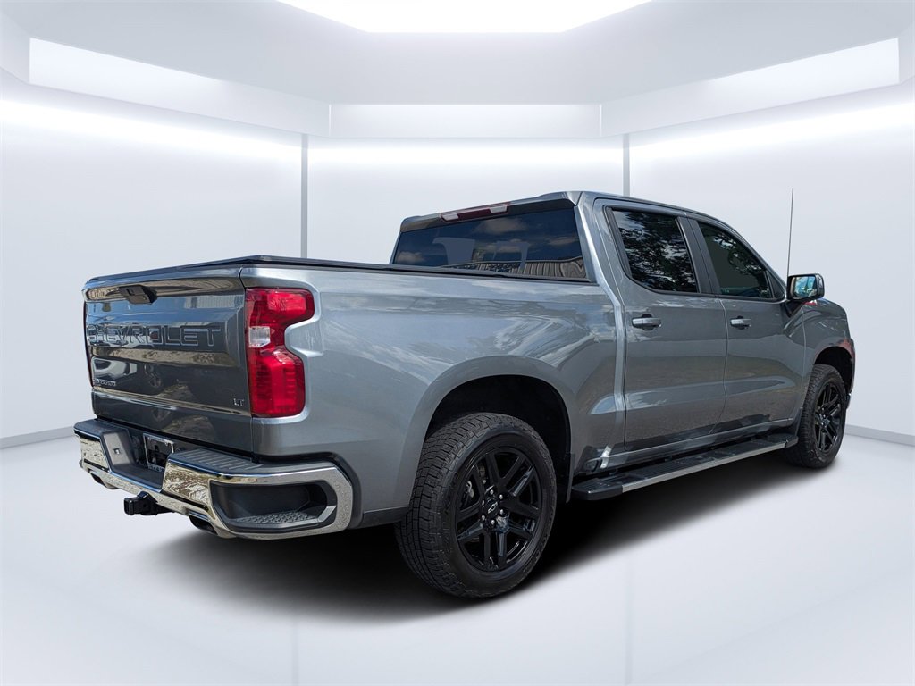 2021 Chevrolet Silverado 1500 LT photo 3
