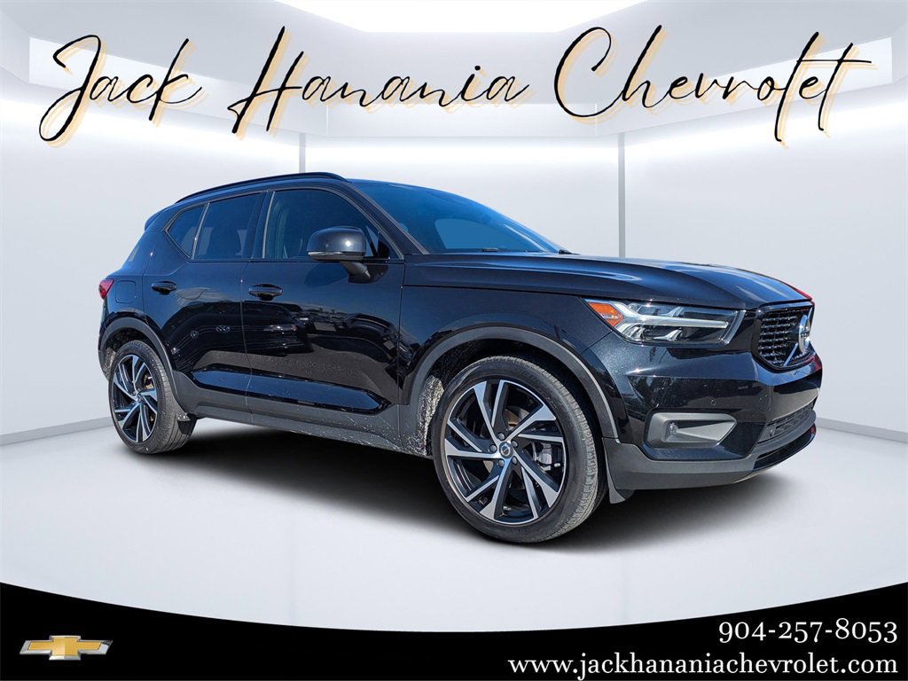2020 Volvo XC40 R-Design's photo