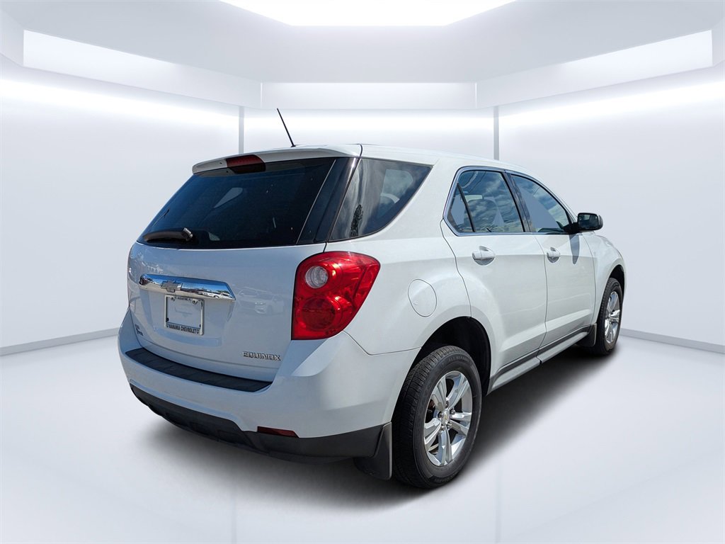 2015 Chevrolet Equinox LS photo 3