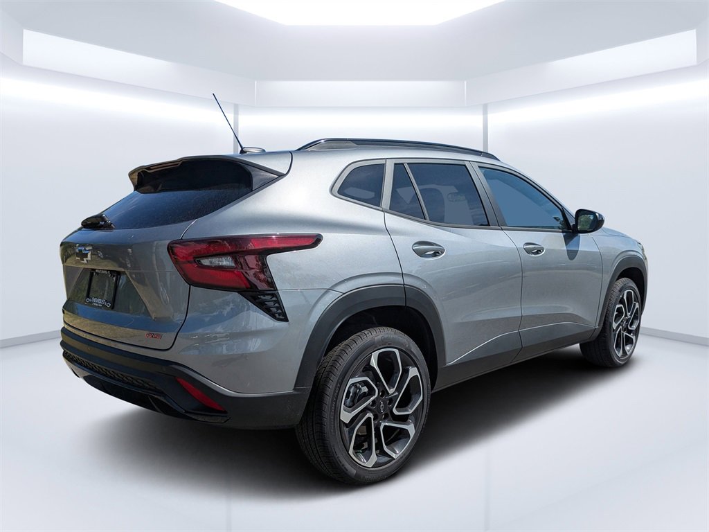 2026 Chevrolet Trax photo 2