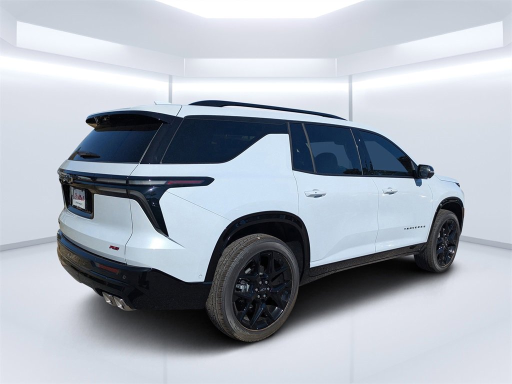 2026 Chevrolet Traverse RS photo 2