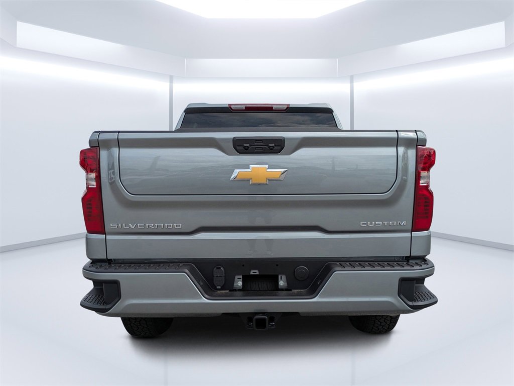 2026 Chevrolet Silverado 1500 Custom photo 3