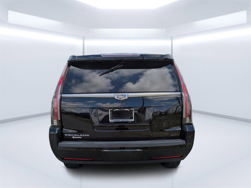 2018 Cadillac Escalade Premium Luxury photo 4