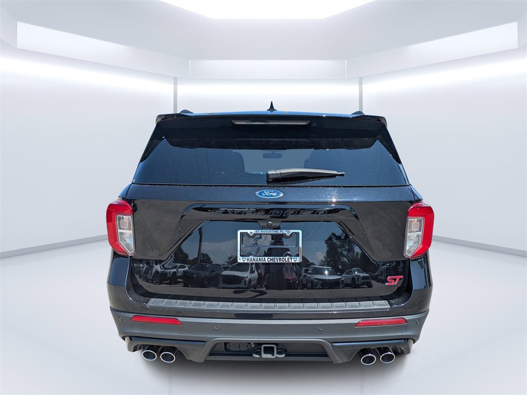 2024 Ford Explorer ST photo 2