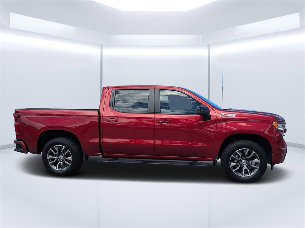 2023 Chevrolet Silverado 1500 RST photo 2