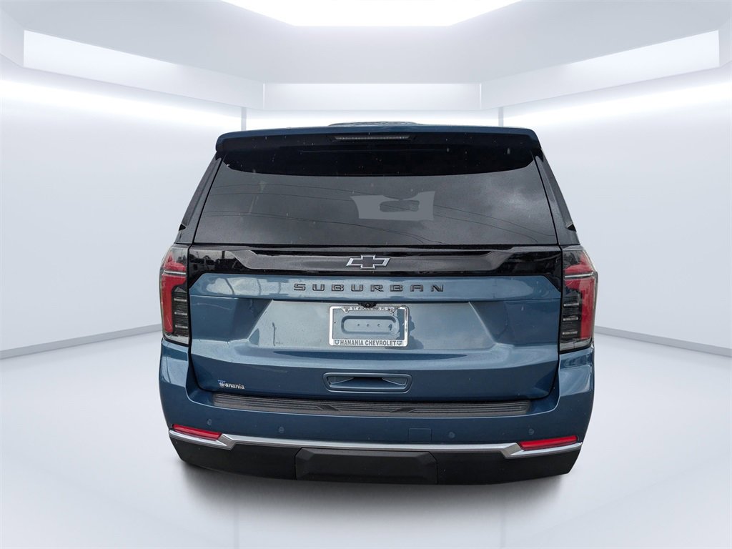 2025 Chevrolet Suburban LS photo 4