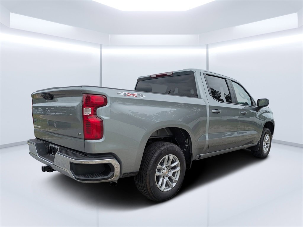 2026 Chevrolet Silverado 1500 LT photo 2