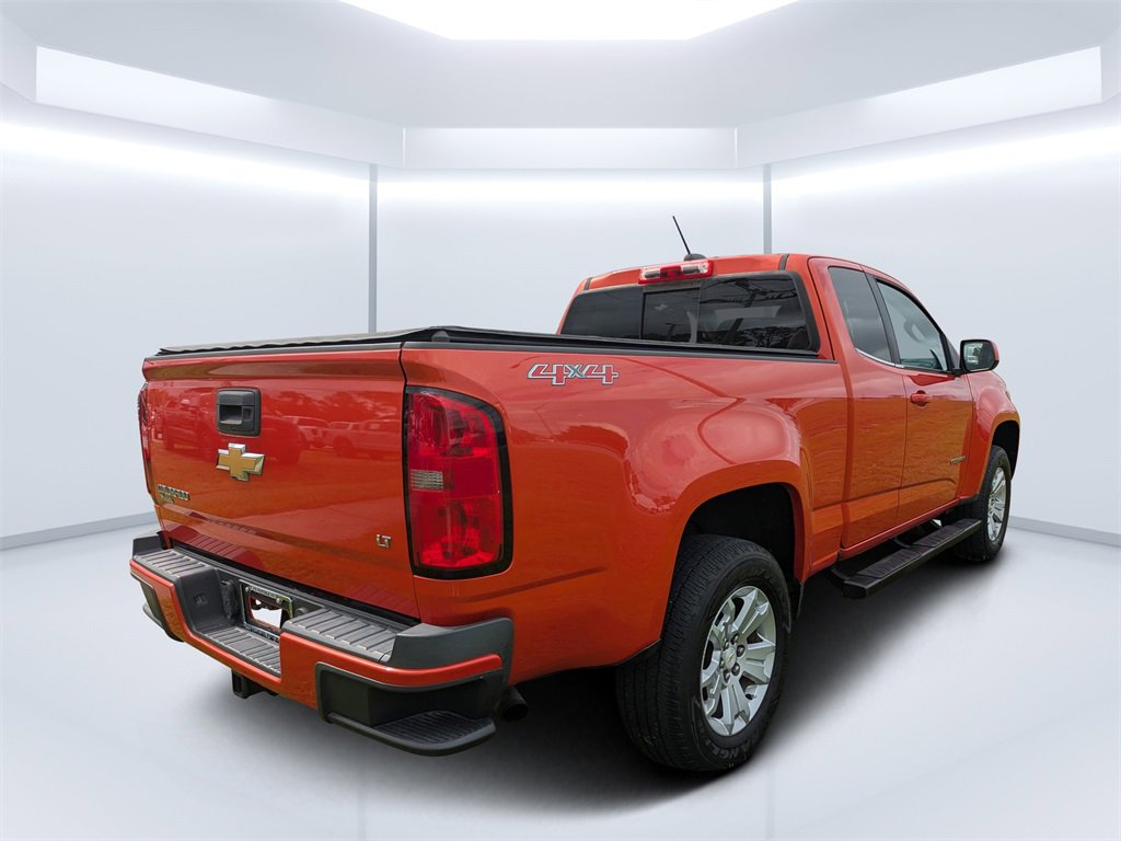 2016 Chevrolet Colorado LT photo 2