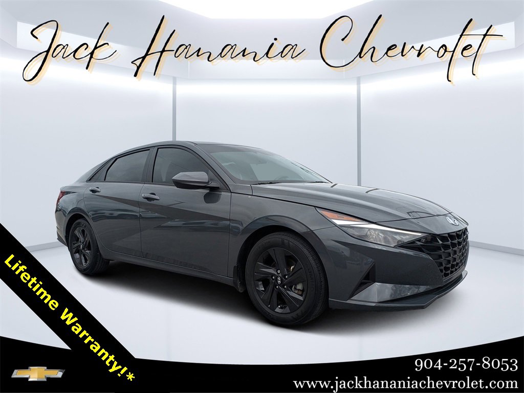 2023 Hyundai Elantra SEL's photo