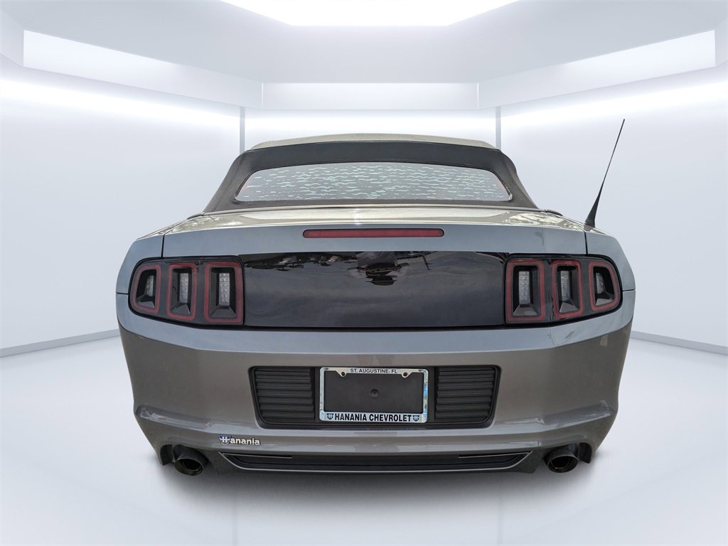 2013 Ford Mustang V6 Convertible photo 4