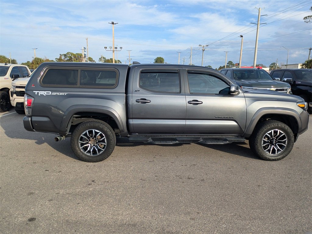 2022 Toyota Tacoma SR5 photo 2