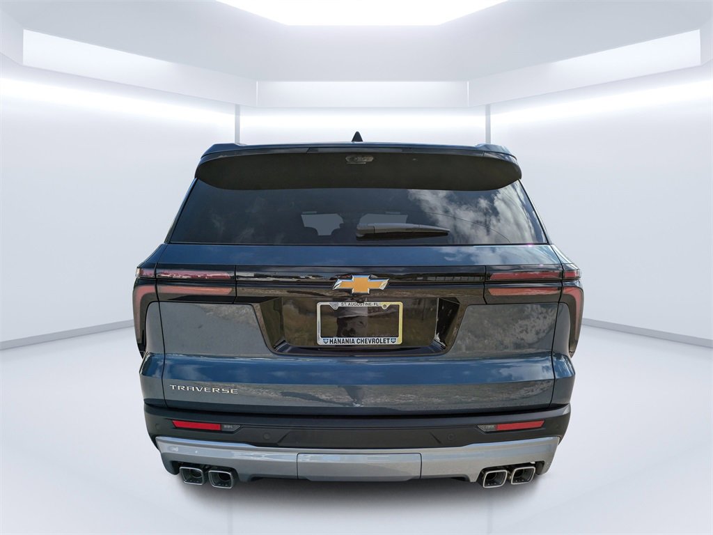 2026 Chevrolet Traverse photo 3