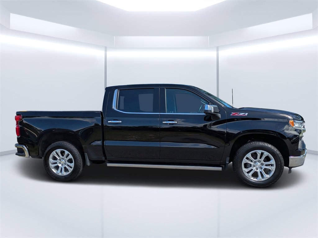 2022 Chevrolet Silverado 1500 photo 2